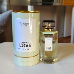 Victoria's Secret First Love edu de parfume